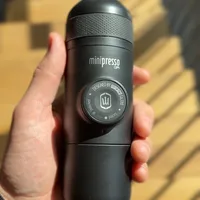 Портативна еспресо-кавоварка Wacaco Minipresso GR, механічна, для меленої кави — Photo 20