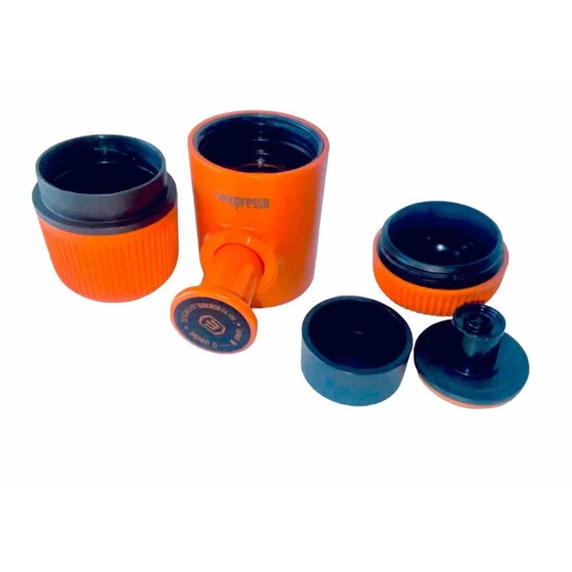 Портативна еспресо-кавоварка Wacaco Nanopresso помаранчева з чохлом — Photo 1