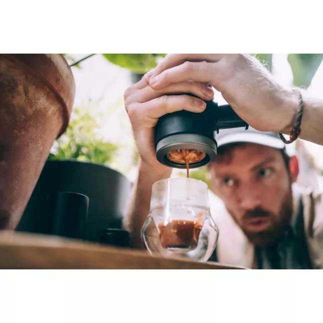 Набір для кави Wacaco Picopresso: еспресо-кавоварка, чохли та стенд-підставка — Photo 9