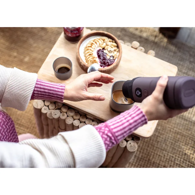 Портативна електрична еспресо-кавоварка Wacaco Pixapresso для меленої кави та капсул, червона — Photo 16